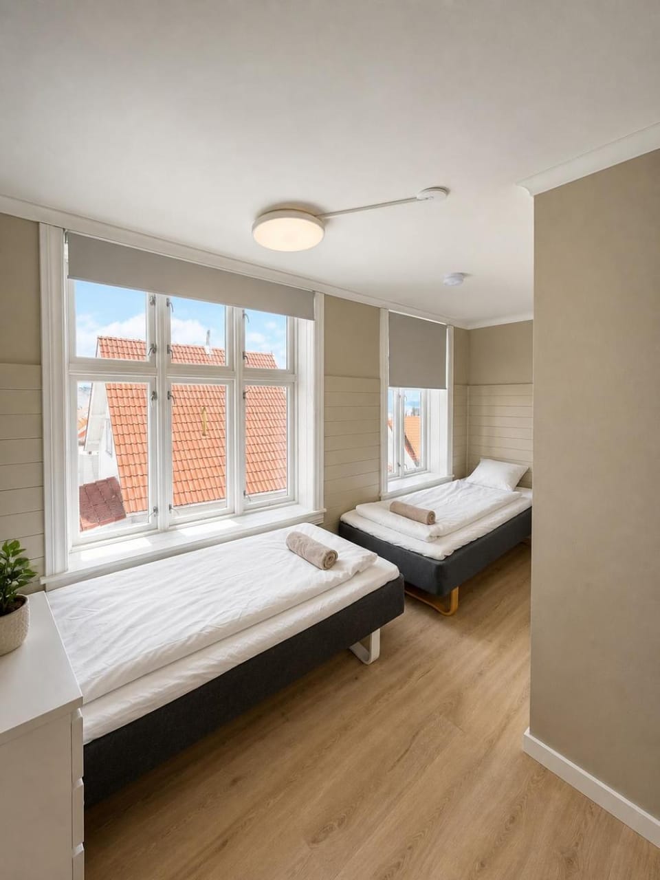 Private urban home on 3 floors, centrally located and private Apartment in Stavanger