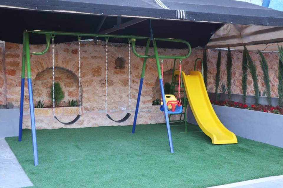 Game Room, Game Room