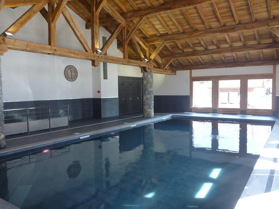 Swimming pool, Swimming pool