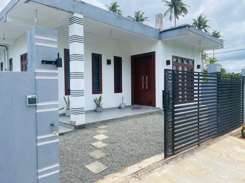 Elysian Riverside Villa in Southern Province