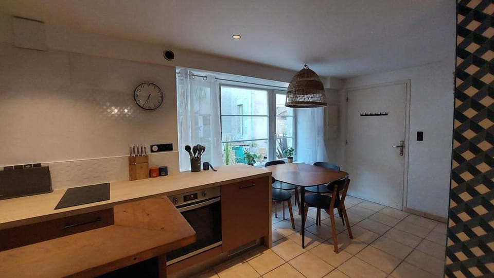Coffee/tea facilities, Kitchen or kitchenette, Living room, Seating area, Dining area, pet friendly, toaster