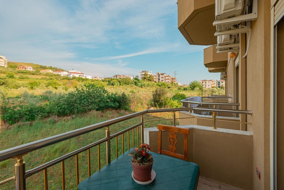 Natural landscape, View (from property/room), Balcony/Terrace