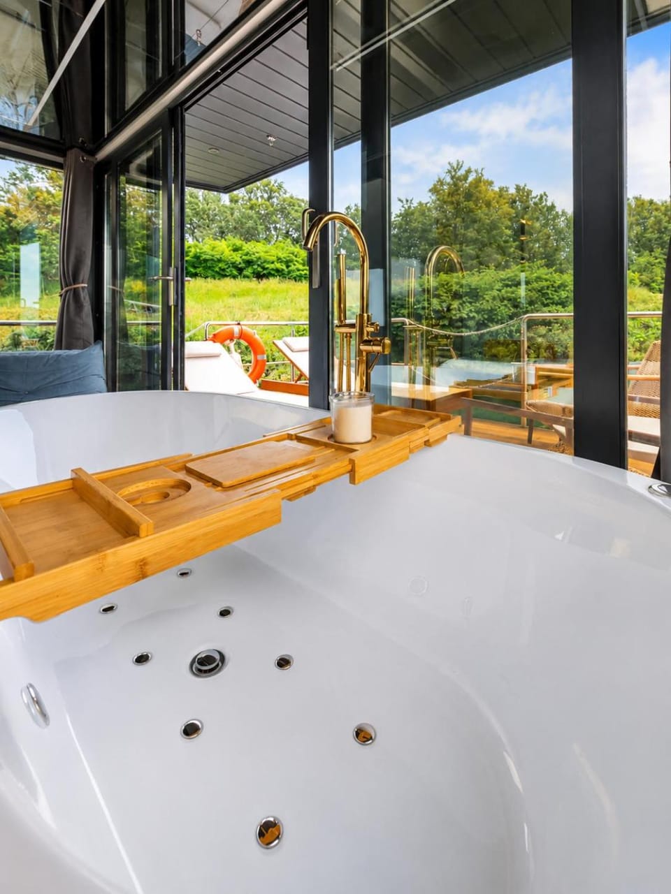 Hot Tub, Bath