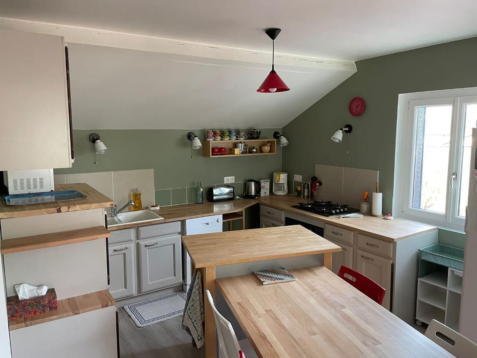 Au calme, en bord de rivière Apartment in Auvergne-Rhône-Alpes