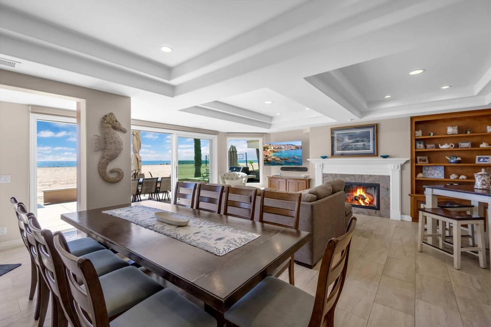 4207 Seashore Drive - Rooftop Deck, Sleeps 12 home House in Balboa Peninsula