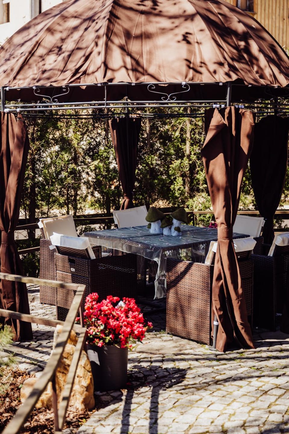 Garden, Balcony/Terrace