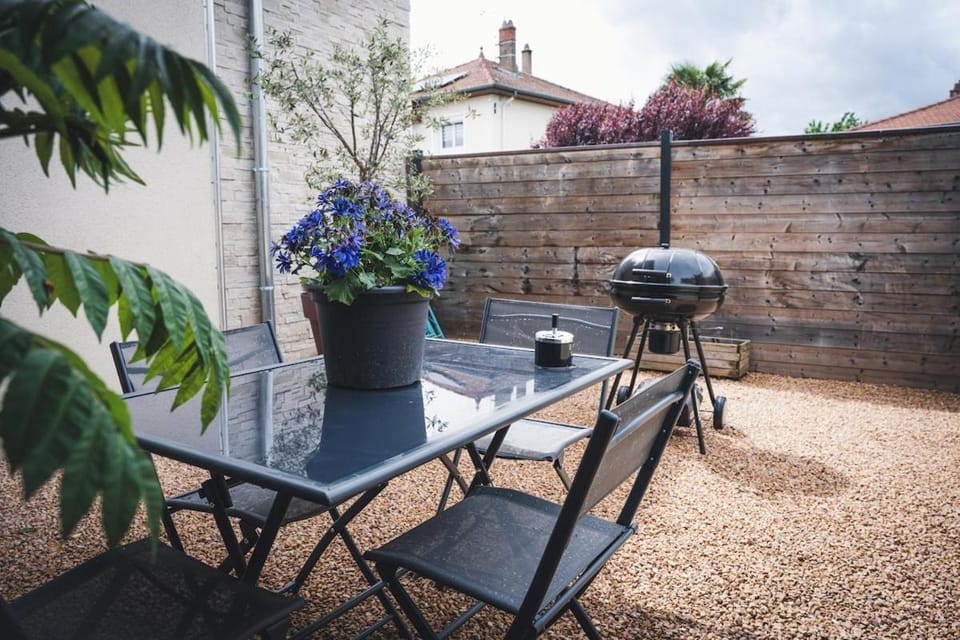 T2 avec parking et jardin Apartment in Auvergne-Rhône-Alpes