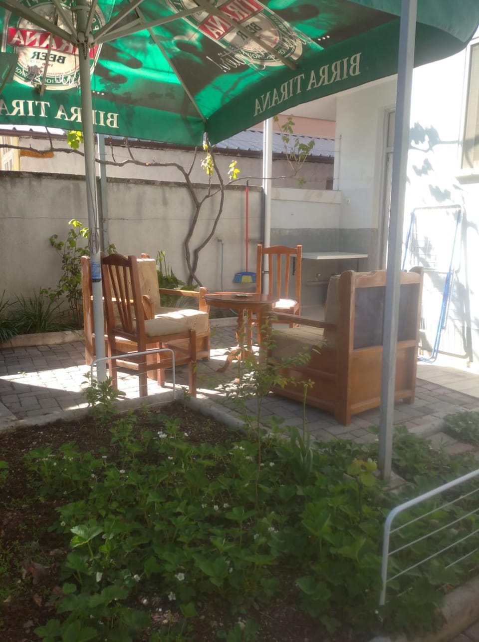 Spring, Seating area, Garden view