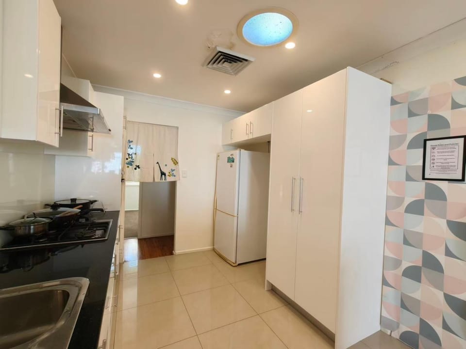 Bright Double Room O Winston Hills Vacation rental in Sydney