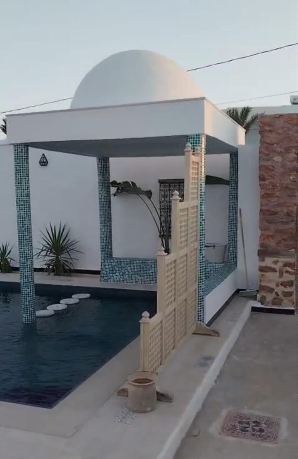 Swimming pool