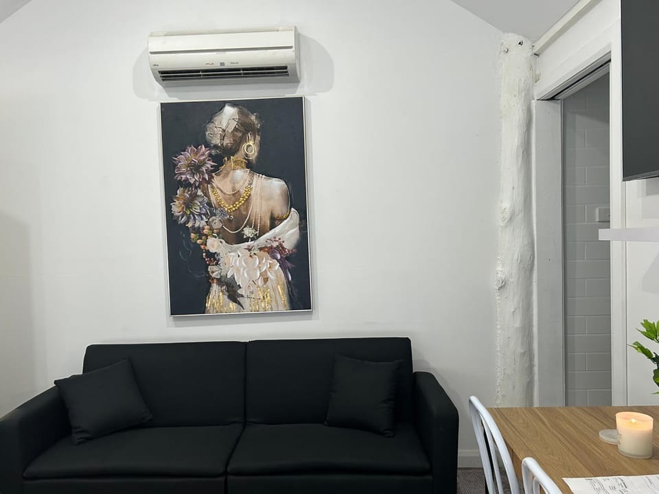 Cowra Guest House Bed and Breakfast in Cowra