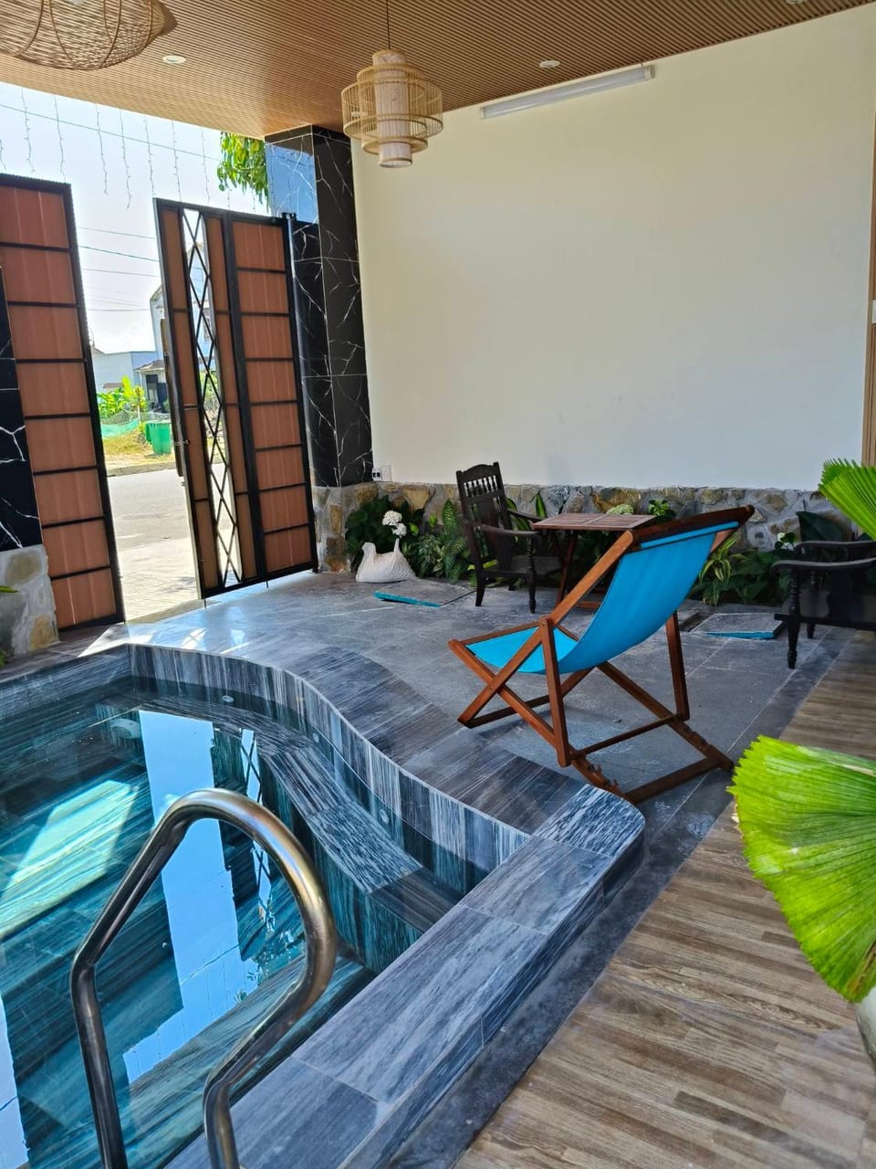 Swimming pool