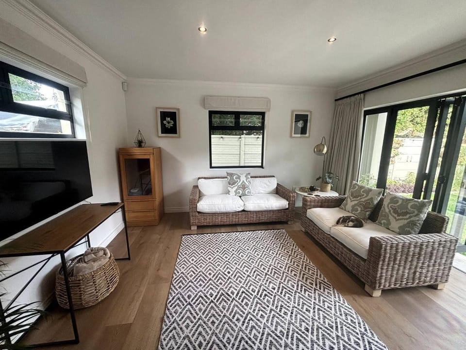 Self-catering Pool-side Guesthouse House in Cape Town