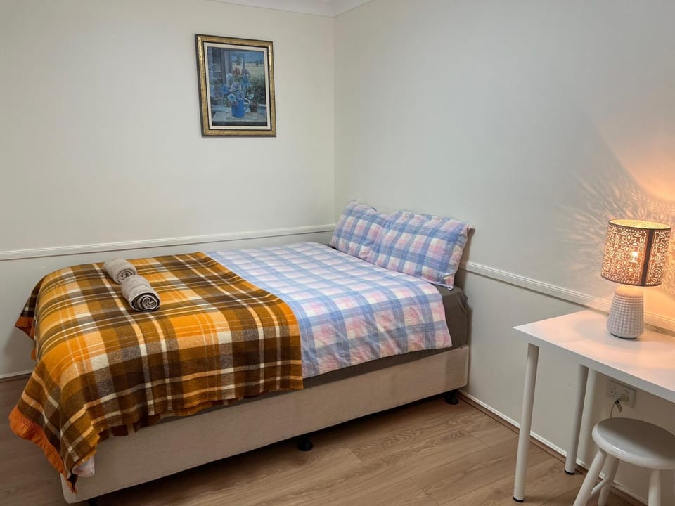Private Rm8in Elderslie Vacation rental in Sydney