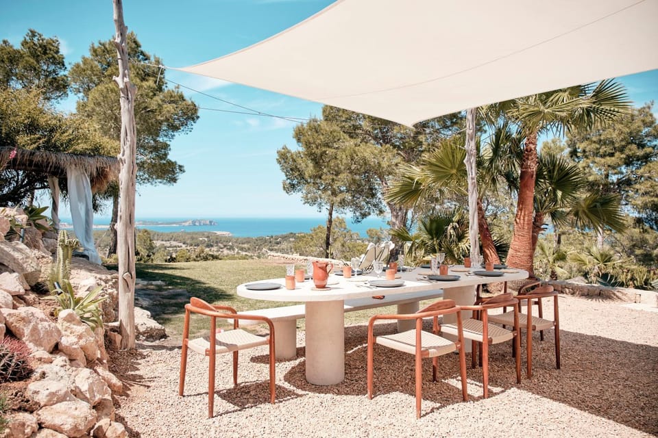 Day, Natural landscape, View (from property/room), Dining area, Sea view