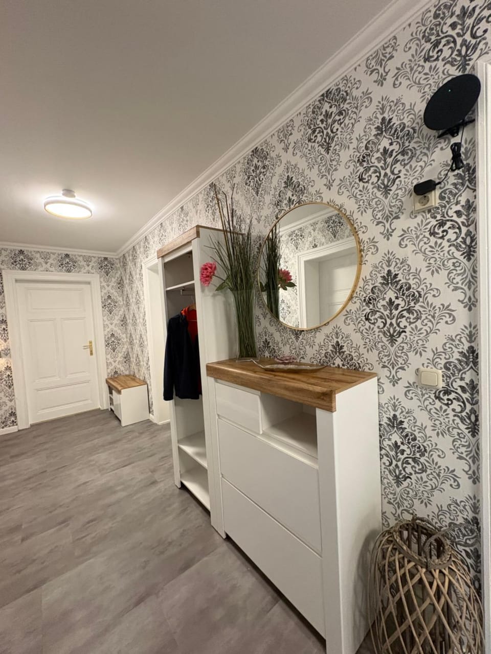 Photo of the whole room
