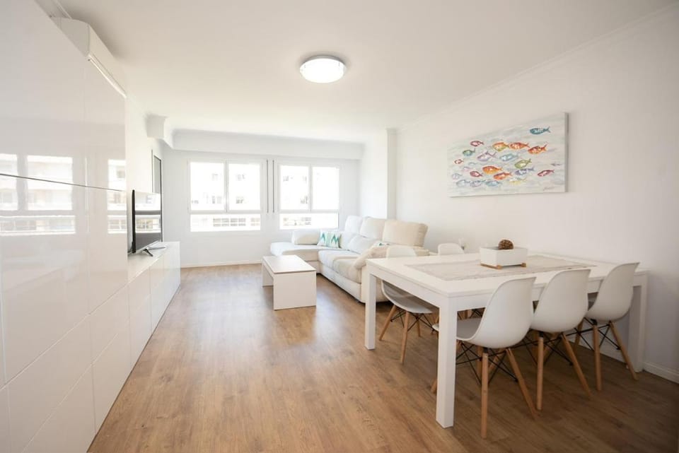 Design Apt Windmills & Garden Vws Santa Catalina Pro Wifi 31days private parking Apartment in Palma