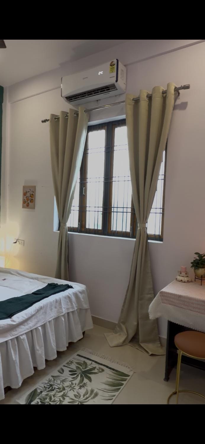 Veera Stays Premium Bed and Breakfast in Lucknow