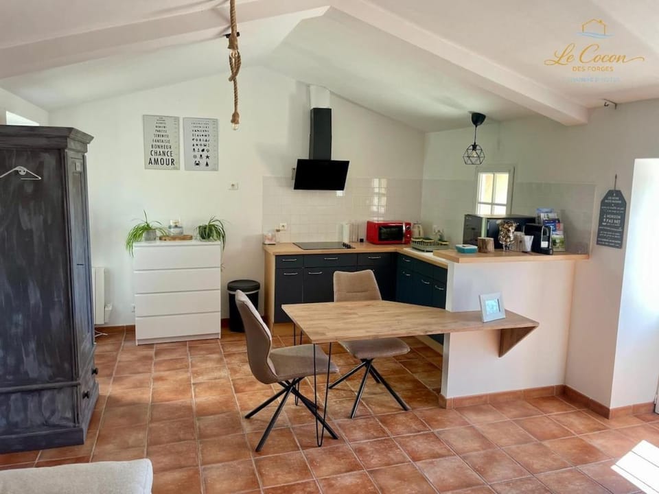 Kitchen or kitchenette, storage, wardrobe, kitchen