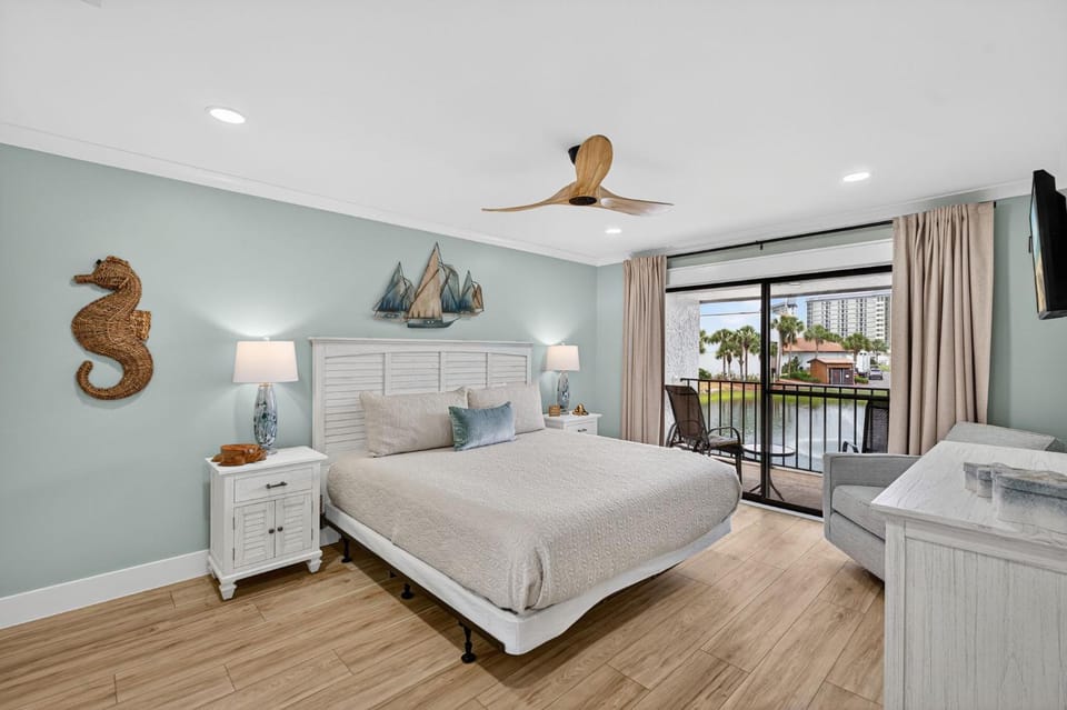 Edgewater Villa! Resort Pool & Beach Access by Dolce Vita Getaways Apartment in Panama City Beach