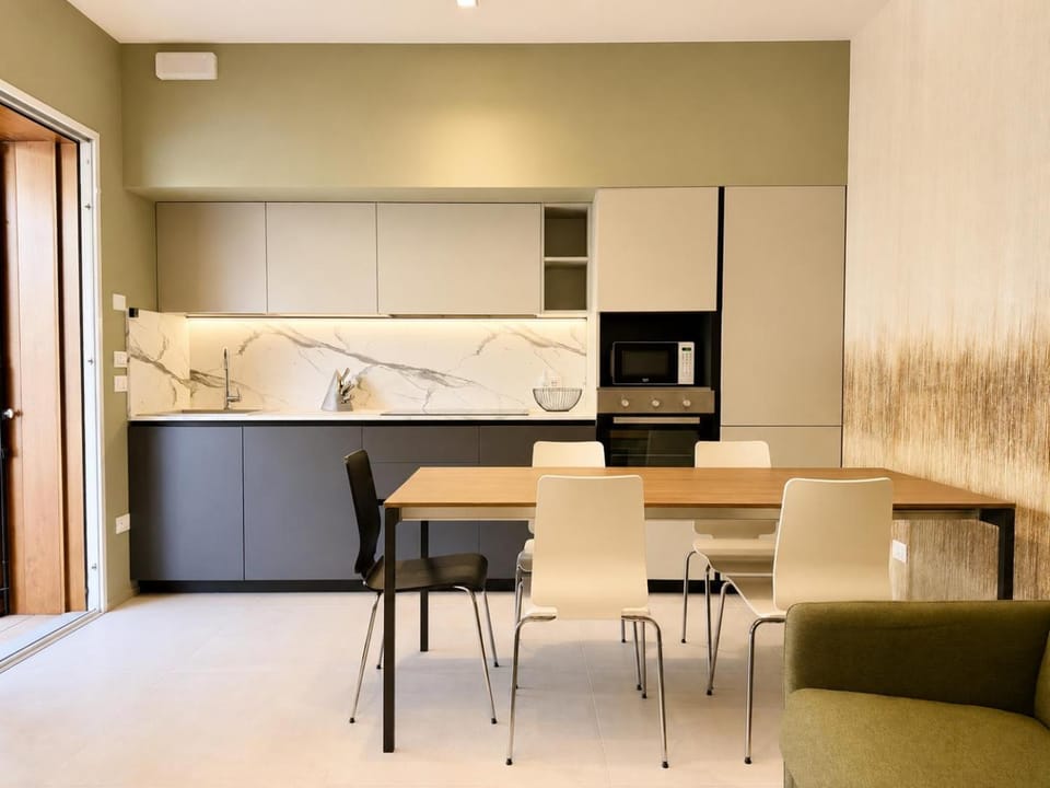 Living room, Seating area, kitchen
