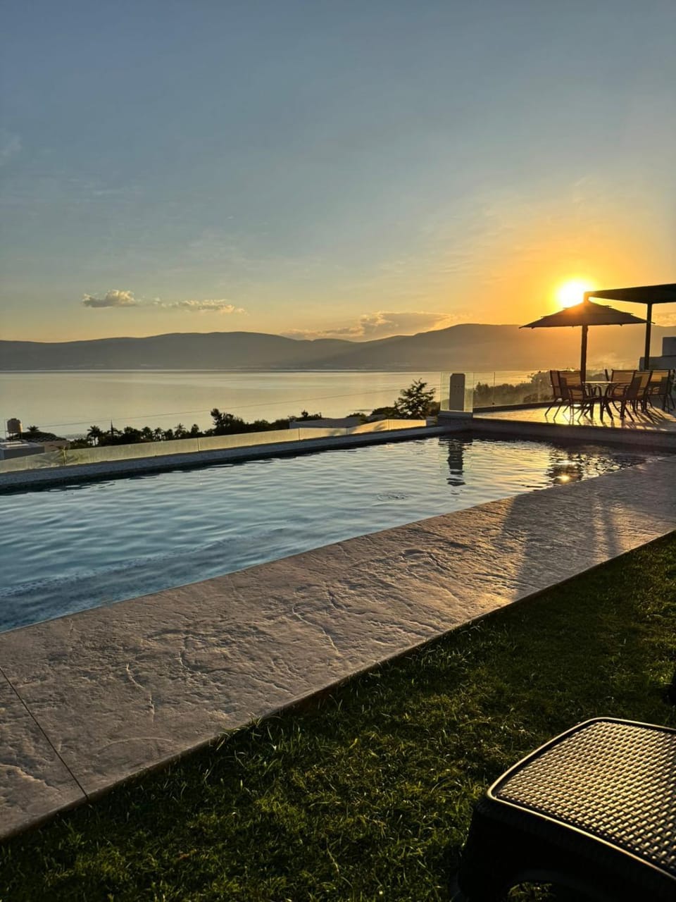Swimming pool, Swimming pool