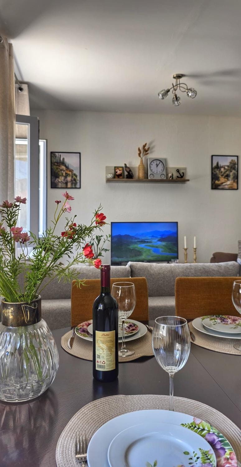 Apartman Mara Apartment in Kotor Municipality