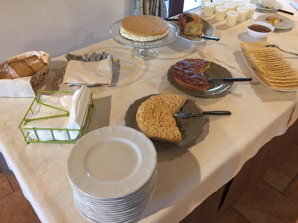 Buffet breakfast, Italian breakfast