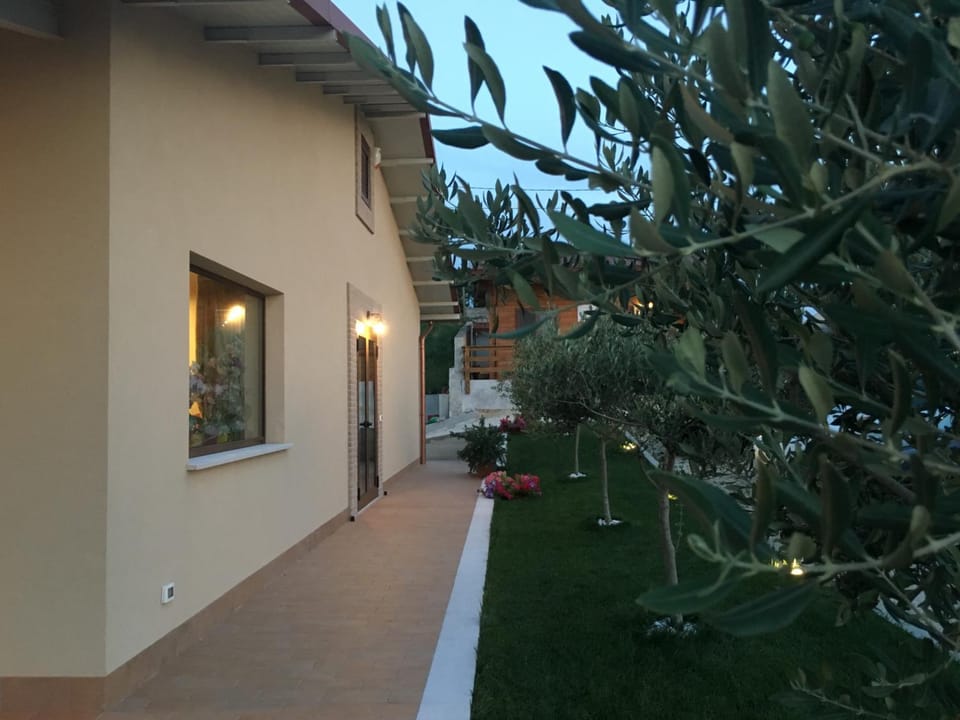 Facade/entrance, View (from property/room)
