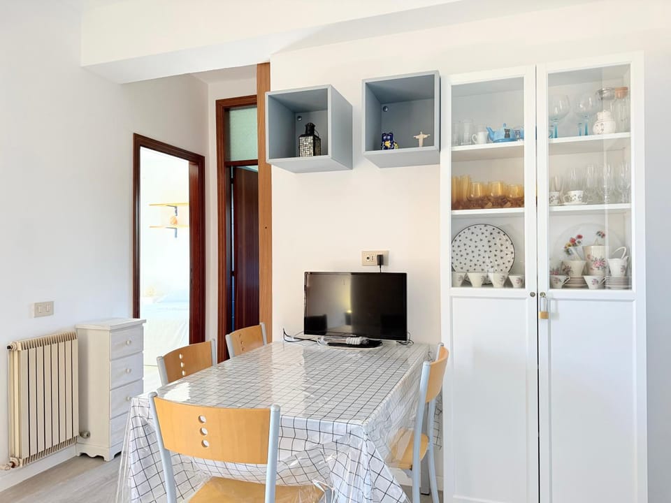 SE259 - Senigallia, trilocale vicino al mare con due balconi Apartment in Senigallia