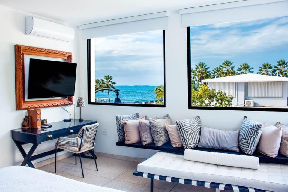 Natural landscape, TV and multimedia, Seating area