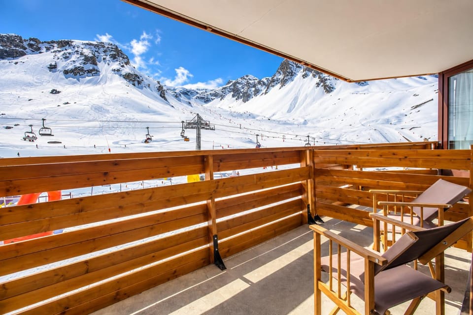 Day, Natural landscape, Winter, View (from property/room), Balcony/Terrace, Mountain view