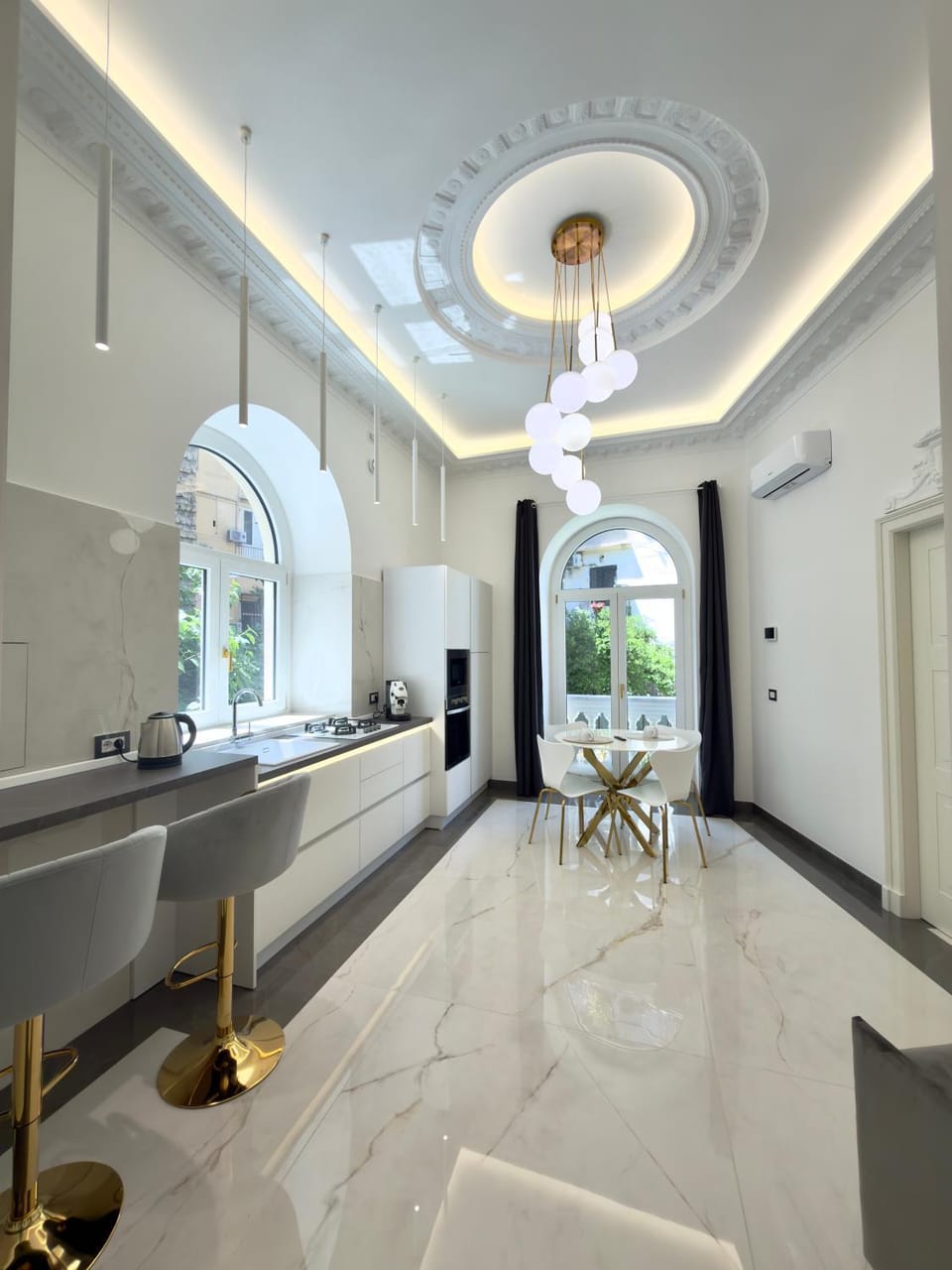 Lounge or bar, Dining area, kitchen
