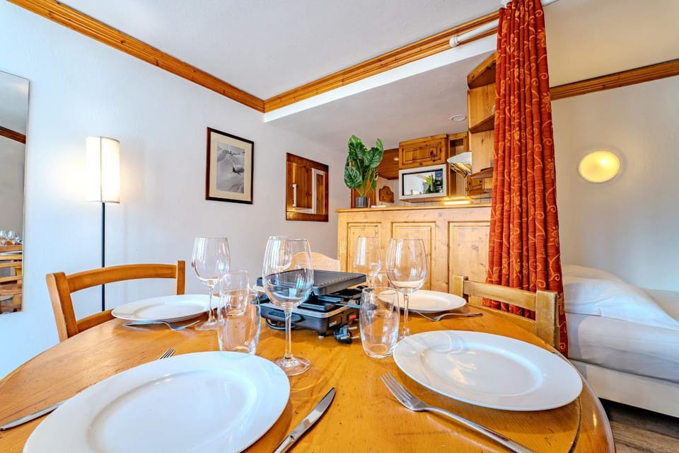 Mountain Apt with Easy Slope Access Apartment in Les Allues