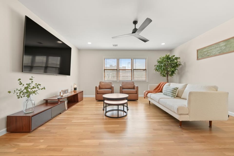 Ironbound 20m to NYC Sleeps 6 with 1 Free Parking Apt1 Apartment in Kearny