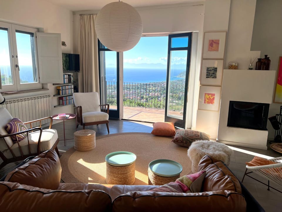 TV and multimedia, Living room, Seating area, Sea view