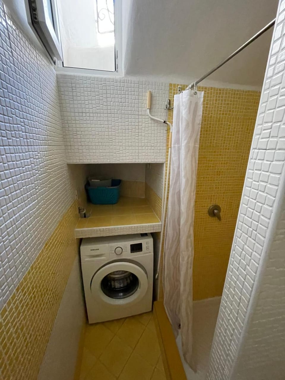 Shower, Bathroom, washing machine