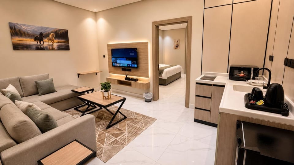 Communal lounge/ TV room, Kitchen or kitchenette, Photo of the whole room, Seating area, minibar