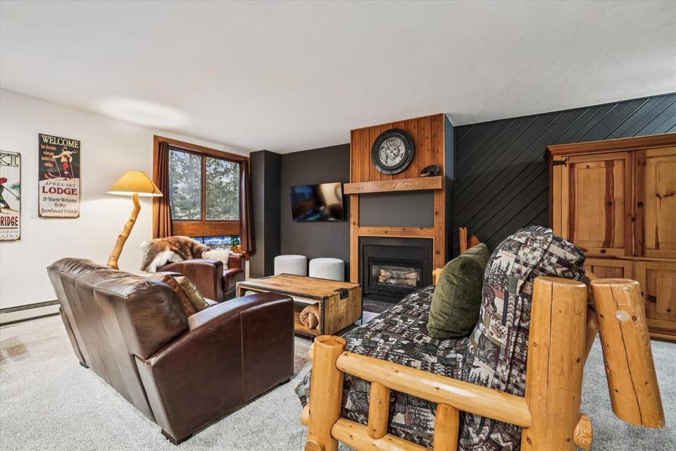 Ski Hill 34, Great location, Close to Town, New Listing Apartment in Breckenridge