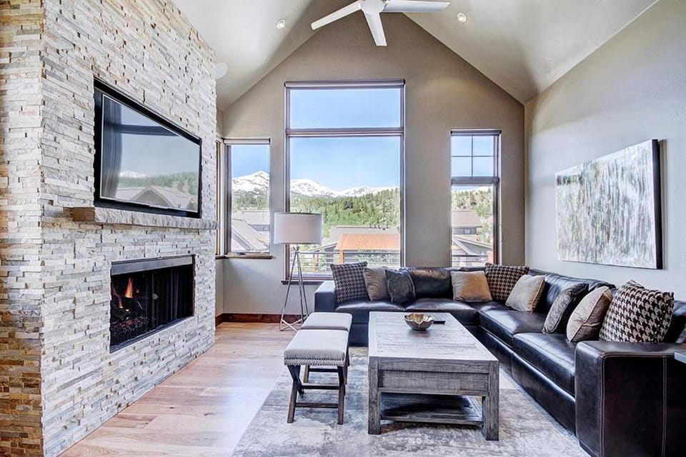 Slope View Chalet: Breckenridge Townhome, Walk to Main Street and Gondola House in Breckenridge