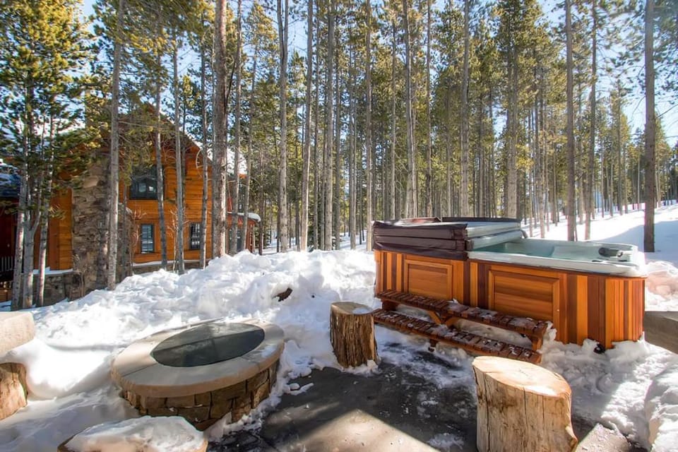 Slopeside Manor, Magnificent Custom Home, Great Amenities House in Breckenridge