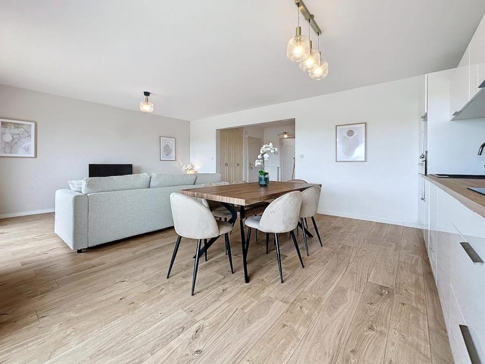 Living room, kitchen