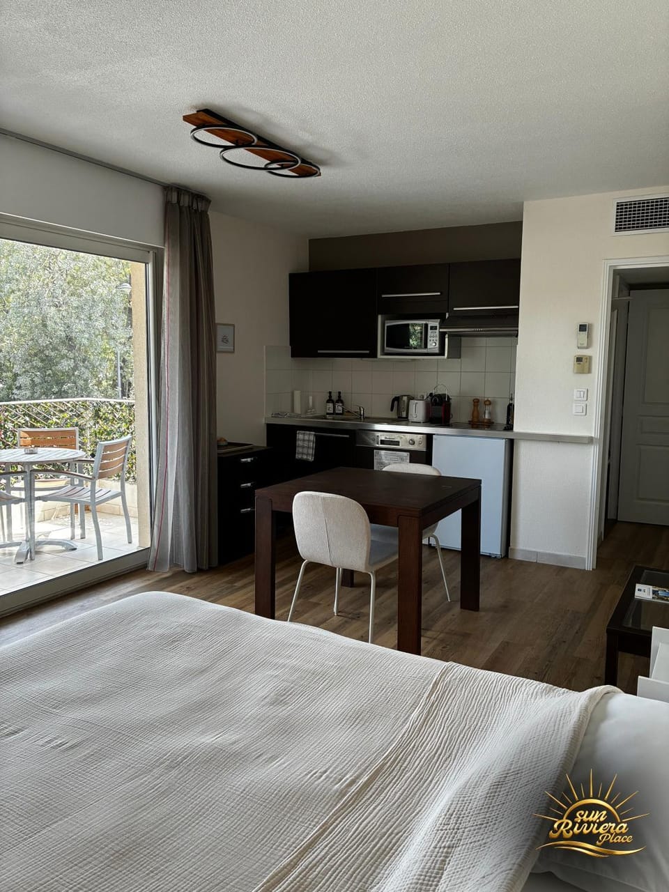 Appartement en bord de rivière, près des plages Apartment in Mandelieu-La Napoule