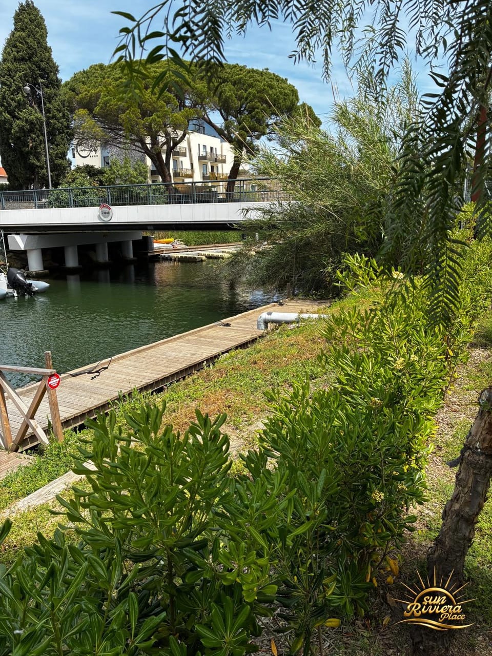 Appartement en bord de rivière, près des plages Apartment in Mandelieu-La Napoule