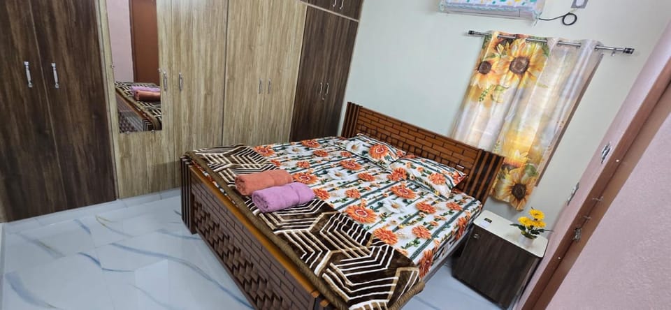 Luxurious 2bhk newly built spacious suitable for families and pilgrims only Apartment in Tirupati