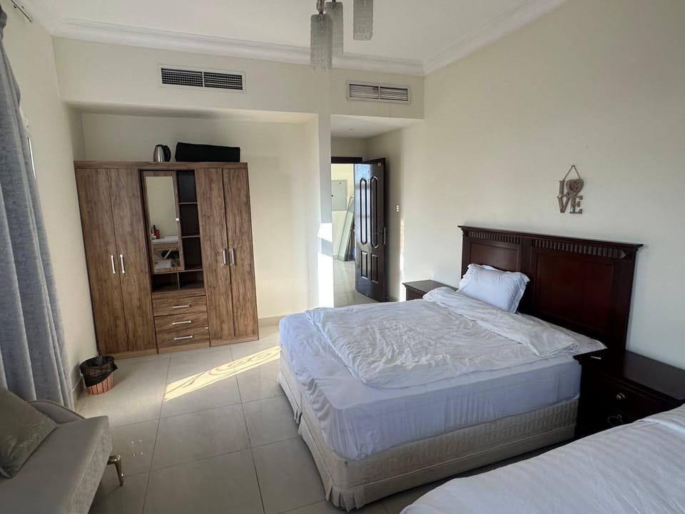 Spacious Villa With Master bedrooms Vacation rental in Al Sharjah