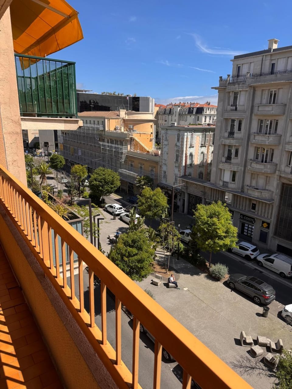 Beautiful bright 2-bedroom apartment 1 minute from the beach Apartment in Nice