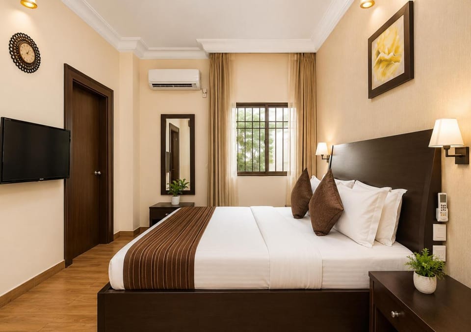 Property building, Communal lounge/ TV room, Bed, Bathroom, TV and multimedia, View (from property/room), Living room, Photo of the whole room, Seating area, Evening entertainment, Bedroom, room service, VIP, air conditioner