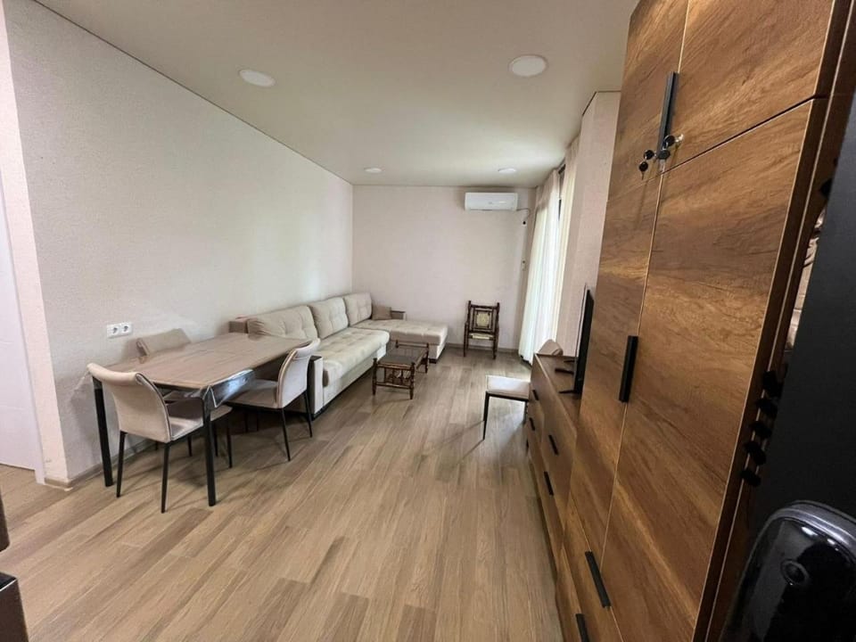 TV and multimedia, Living room, Seating area, Dining area, wardrobe