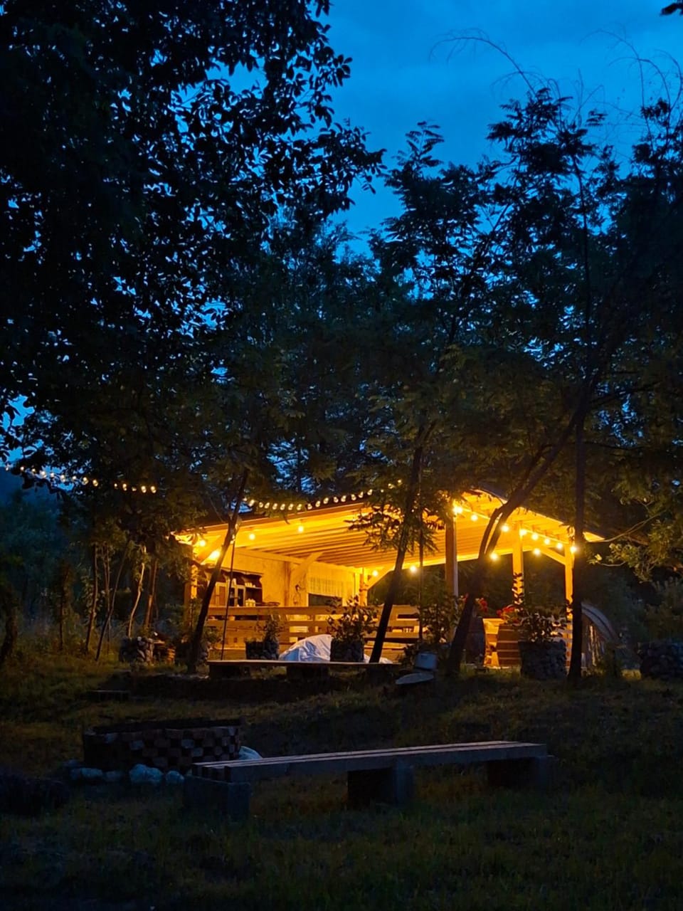 Camping Livada Musceleana Campground/ 
RV Resort in Romania
